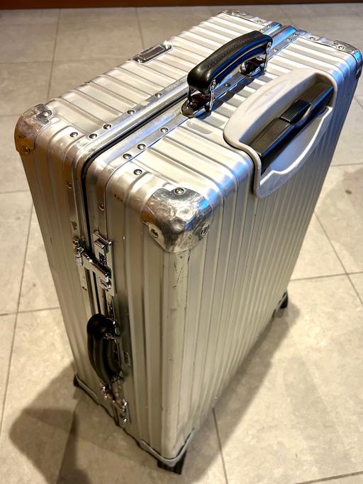 Buy & Sell Farringdon Central London - Photos for Rimowa Classic Aluminium Check-in M Suitcase