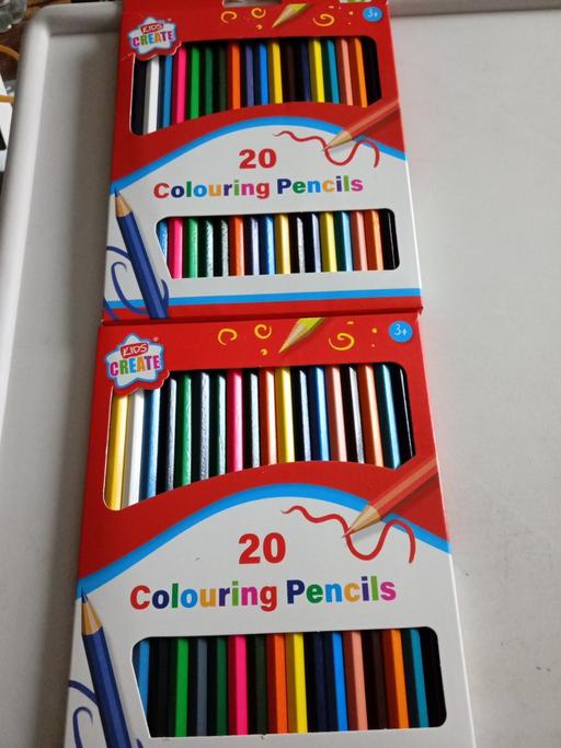 Buy & Sell Horncastle East Lindsey - Photos for 2 boxes of 20 colouring pencils