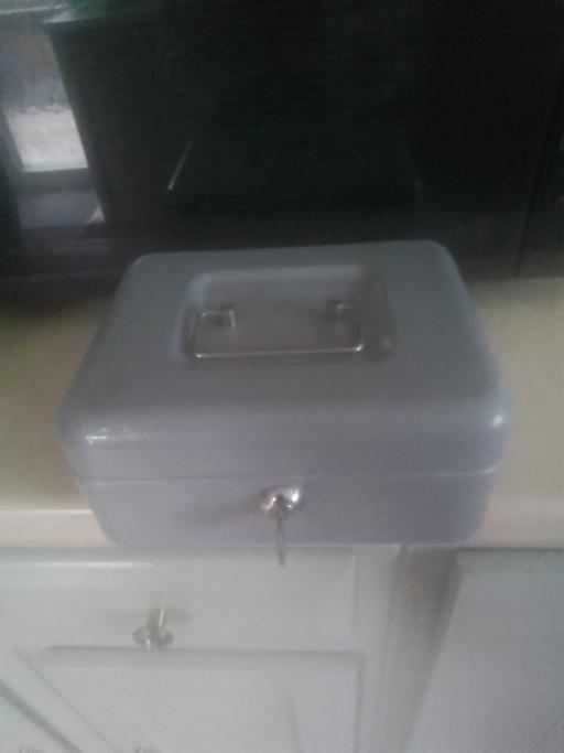 Buy & Sell Streetly Walsall - Photos for CASH BOX WITH KEY PERFECT