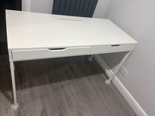 Buy & Sell Redbridge East London - Photos for Desk white