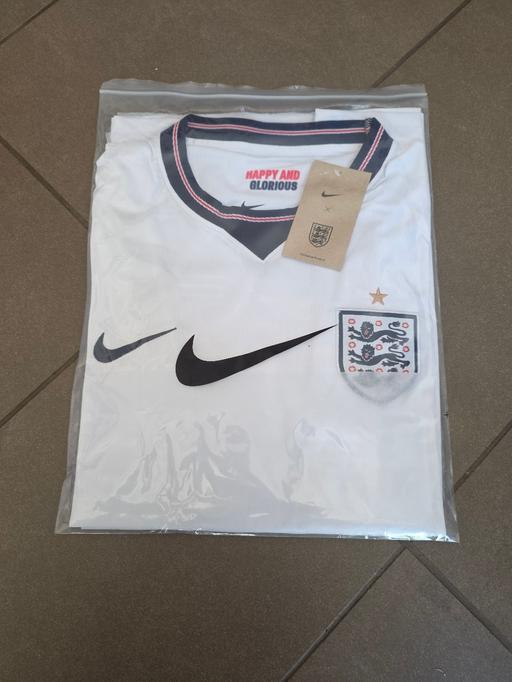 Buy & Sell Heanor Amber Valley - Photos for Small Brand New England Rep Shirt