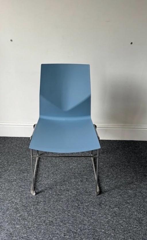 Buy & Sell Waddon South East London - Photos for High Quality Blue Stackable Plastic Chair
