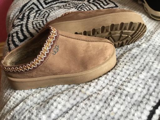 Buy & Sell Woodcross Wolverhampton - Photos for UGG Size 7