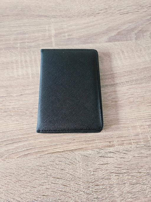Buy & Sell Newton Doncaster - Photos for Mens passport holder..NEW