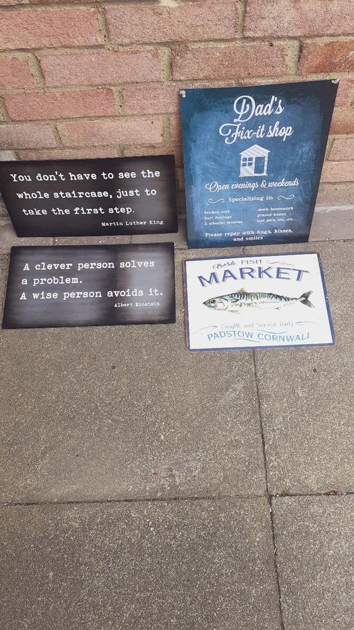 Buy & Sell Leagrave Luton - Photos for 4 x Metal Signs(LU33BY)