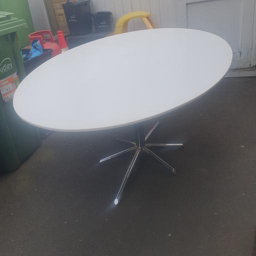 Buy & Sell Pensnett Dudley - Photos for Lovely , White & Chrome Table, 67 x 43 inch.