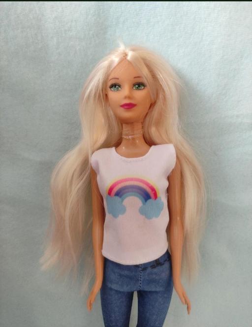 Buy & Sell Grafton Street Industrial Estate West Northamptonshire - Photos for Barbie doll