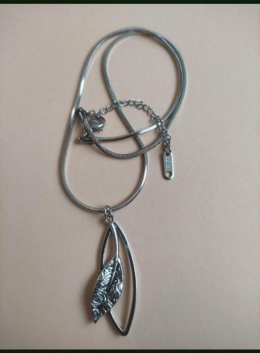 Buy & Sell Grafton Street Industrial Estate West Northamptonshire - Photos for Beautiful necklace chain