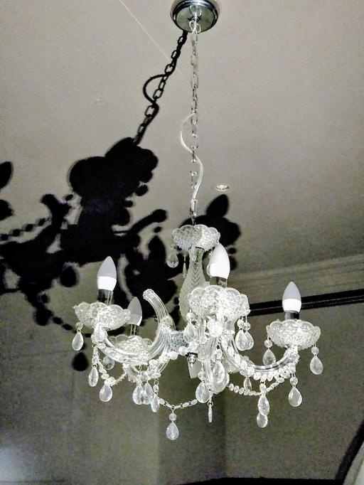 Buy & Sell Edinburgh Old Town Edinburgh - Photos for 3 x 5-light clear crystal chandeliers