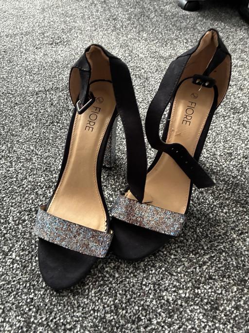 Buy & Sell Blackburn Blackburn with Darwen - Photos for Glittery block hight heels size3