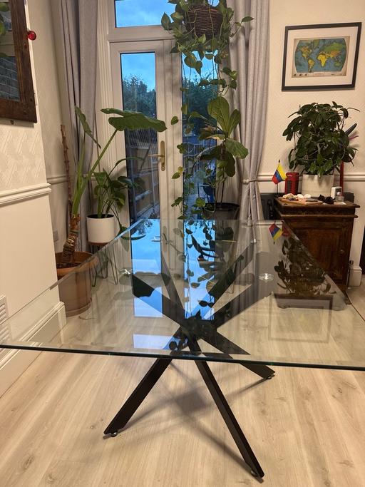 Buy & Sell Blackhorse Road East London - Photos for Modern Glass Dining Table – Black Metal Base
