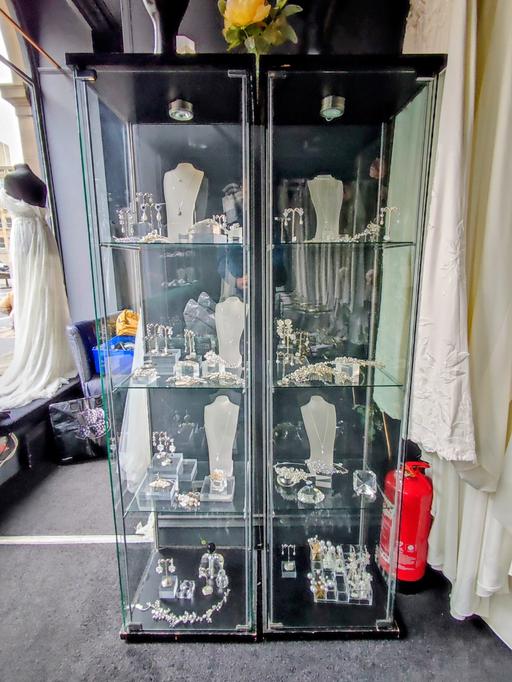 Buy & Sell Edinburgh Old Town Edinburgh - Photos for 3 x commercial cabinets retail display cases