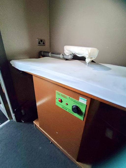 Buy & Sell Edinburgh New Town Edinburgh - Photos for Italian Heated ironing board