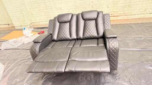  — Luxury Recliner Style 3+2 Seater Sofa Set