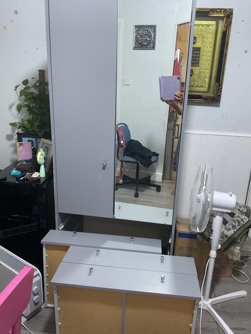 Buy & Sell Seven Kings East London - Photos for Two door three drawer mirrored wardrobe