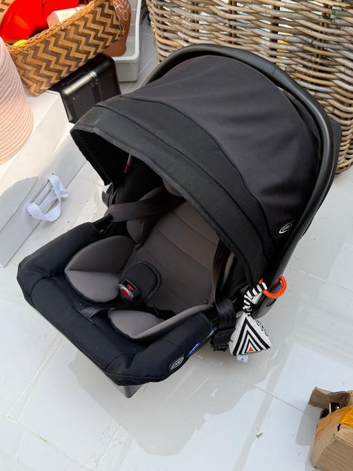 Buy & Sell Coulsdon North Croydon - Photos for Baby car seat with newborn insert