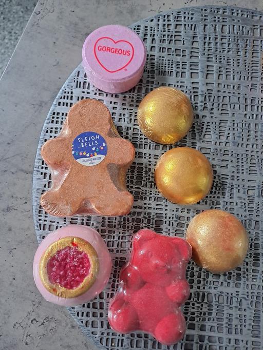 Buy & Sell Gleadless Valley Sheffield - Photos for large bath bombs bundle