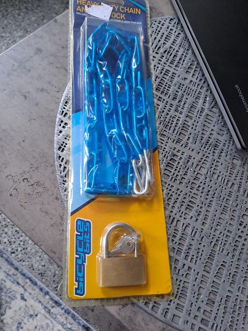 Buy & Sell Heeley Sheffield - Photos for chain and lock new