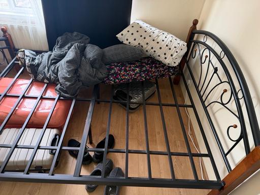 Buy & Sell Redbridge East London - Photos for Kingsize bedframe and