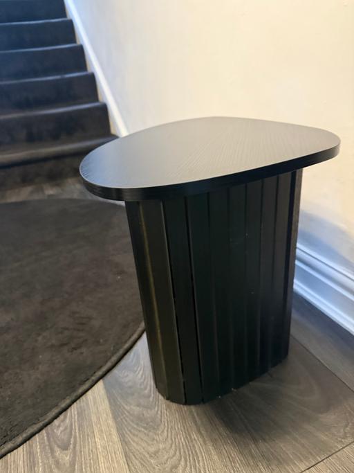 Buy & Sell Netherton Dudley - Photos for Ribbed black side / coffee table