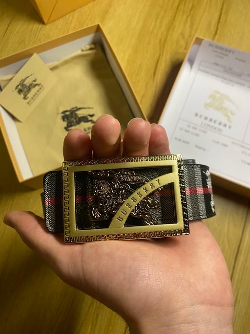 Buy & Sell Mitcham Merton - Photos for Burberry Belt