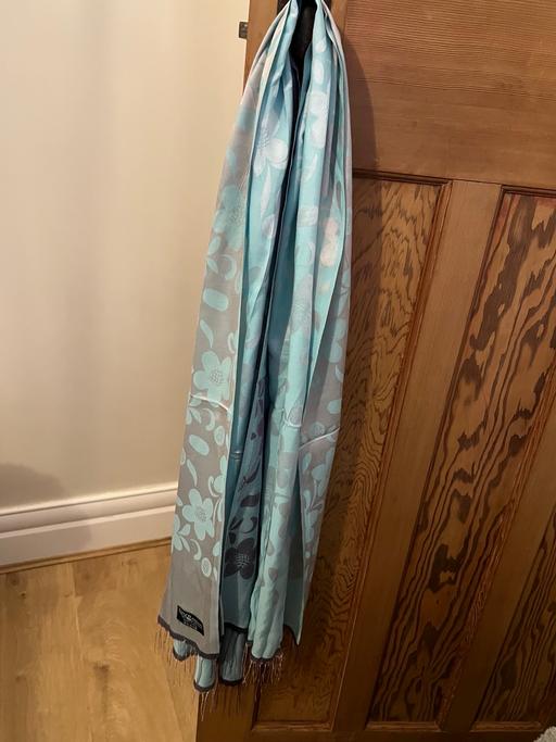 Buy & Sell Easington Lane Sunderland - Photos for Womens Silky Scarf ( New )