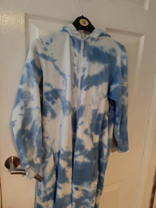 Buy & Sell South Hylton Sunderland - Photos for onsie