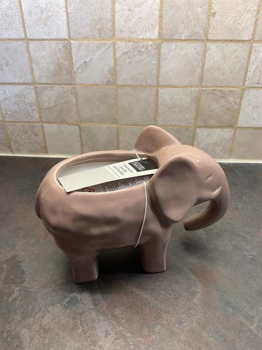Buy & Sell Roby Knowsley - Photos for Elephant Shaped Ceramic Citronella Candle