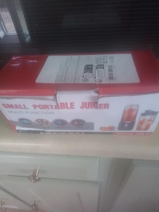 Buy & Sell Streetly Walsall - Photos for BRABD NEW SMALL PORTABLE JUICER
