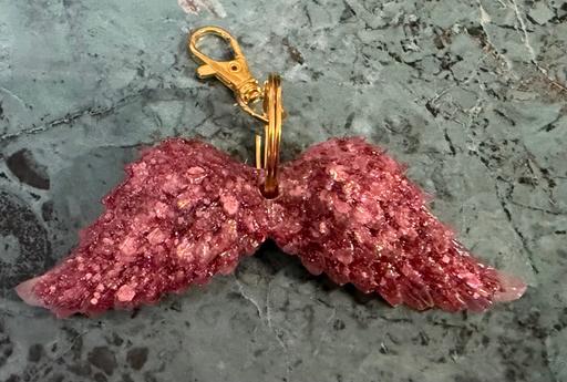 Buy & Sell Southwick Sunderland - Photos for Angel Wings Keychain