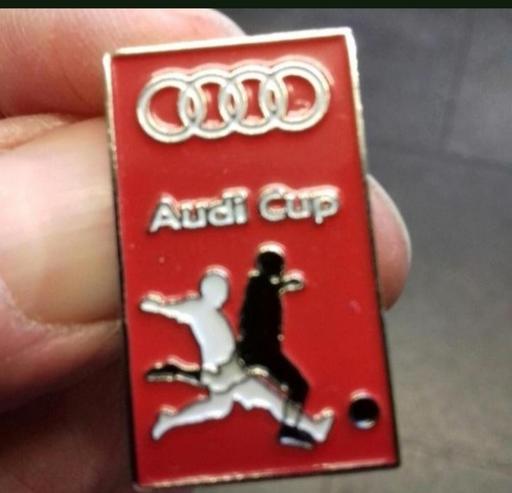 Buy & Sell Bamber Bridge South Ribble - Photos for MANCHESTER UNITED / AUDI CUP BADGE