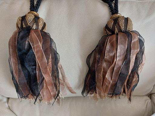 Buy & Sell Quine`s Hill Douglas - Photos for BEAUTIFUL PAIR OF TOP QUALITY TIEBACKS