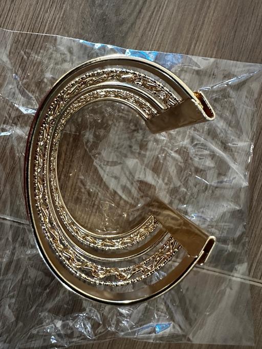 Buy & Sell Tilbury Thurrock - Essex - Photos for Gold plated bangle