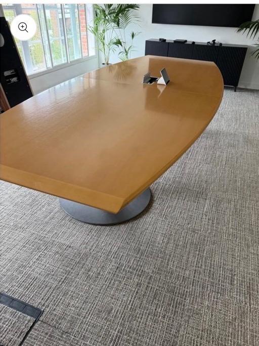Buy & Sell Waddon South East London - Photos for Bene wood finish boardroom meeting table