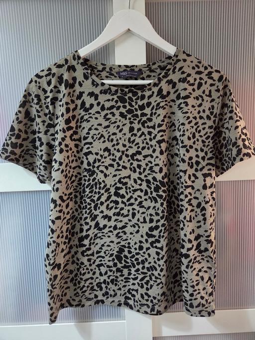 Buy & Sell Weston Point Halton - Photos for Size 10 M&S khaki & black tshirt