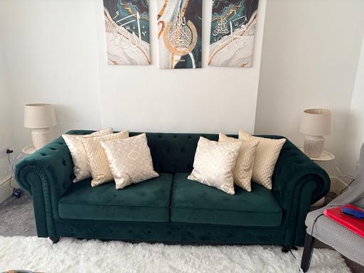 Buy & Sell Morden Road Station Merton - Photos for 3 + 2 seater sofa set like new modern