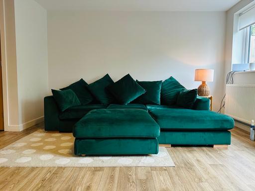 Buy & Sell South Church County Durham - Photos for Large emerald green velvet corner sofa