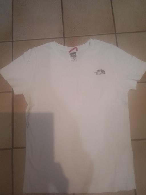 Buy & Sell Streetly Walsall - Photos for NORTH FACE WHITE TEE SHIRT