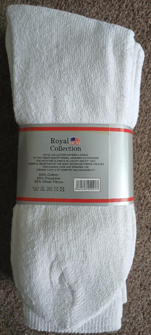 Buy & Sell Cranford Hounslow - Photos for 4 x Pairs of royal collection socks .