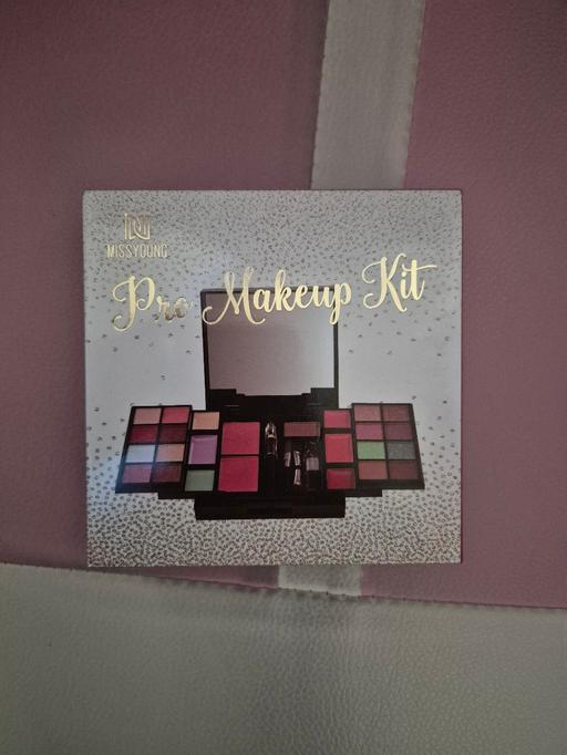 Buy & Sell Crumpsall Manchester - Photos for new Pro Makeup Kit 29pc Set