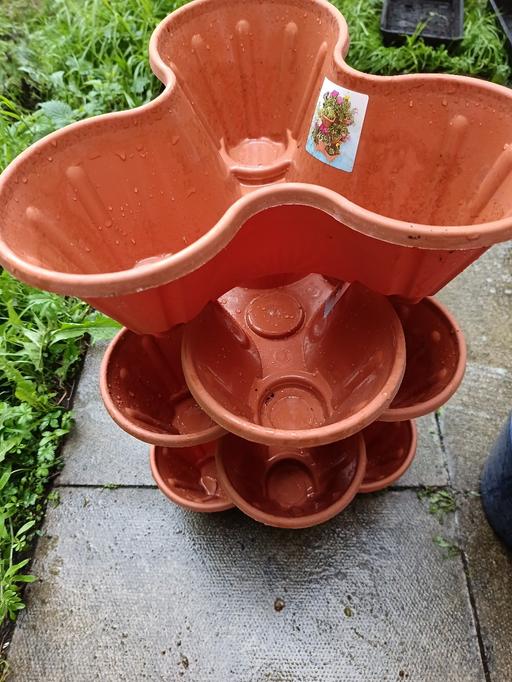 Buy & Sell Nunhead South East London - Photos for X5 stackable flower pots