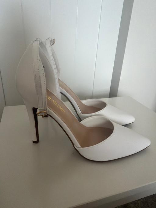 Buy & Sell Corby Glen South Kesteven - Photos for White high heel shoes UK 6.5