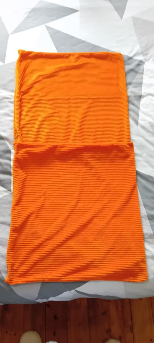 Buy & Sell Bilston Wolverhampton - Photos for 2 orange cushion covers