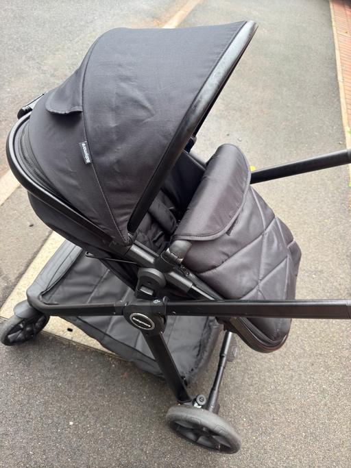  — Pushchair and car seat set
