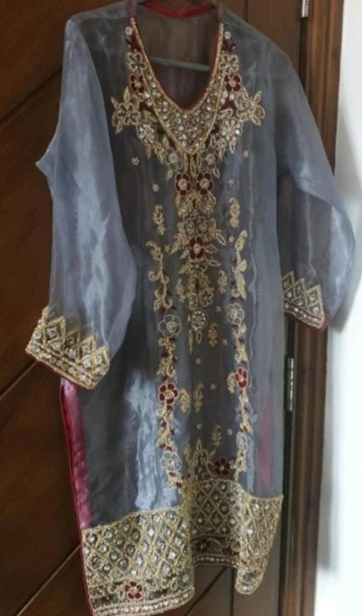 Buy & Sell Lees Oldham - Photos for Ready Made Suit