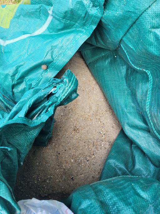 Buy & Sell Broadfield Crawley - Photos for Grit/Sharp Sand Bulk Bag approx 200 - 300 kg