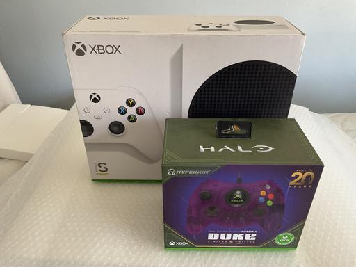 Buy & Sell - Photos for Xbox Series S Console & Controller Bundle