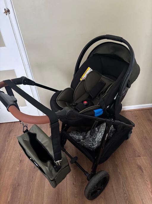 Buy & Sell White Hart Lane Station North London - Photos for Luxury Olive Green Travel System Bundle