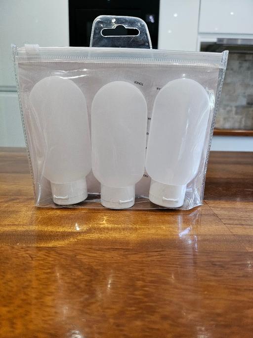 Buy & Sell Merry Hill Wolverhampton - Photos for New travel bottles
