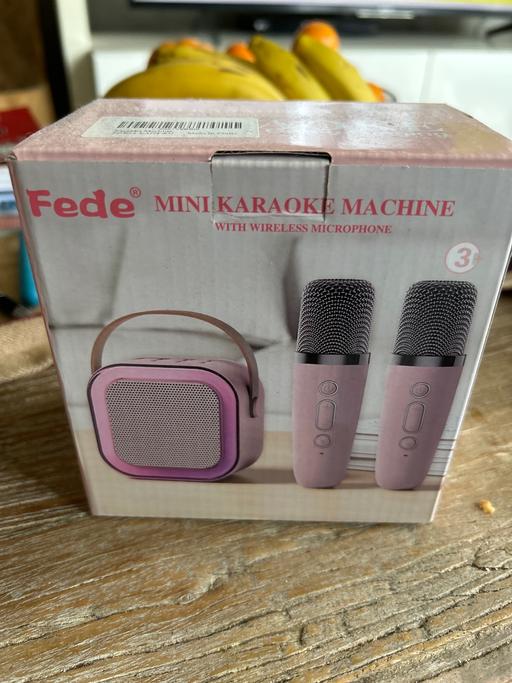 Buy & Sell Borehamwood Hertsmere - Photos for Mini karaoke machine